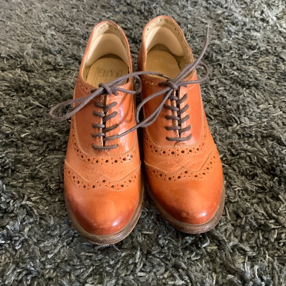 Frye Maggie Oxford Wingtip laceup